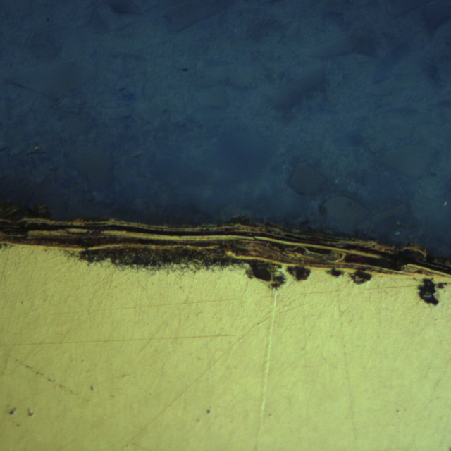 Metallographisches Schliffbild im Randbereich (Vergr.: 500:1 DIC)