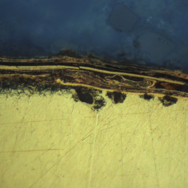 Metallographisches Schliffbild im Randbereich (Vergr.: 1000:1 DIC)